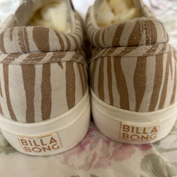 Billabong Womens Makena Slip On Sneaker Size US 7 - Picture 4 of 9